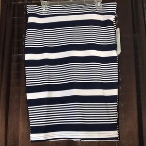 Daisy Fuentes Brand New Stripped Skirt